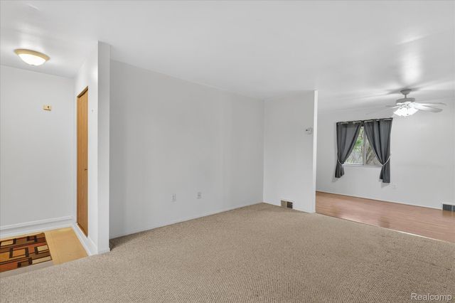 4739 Joan Lane, Hamburg Township, MI 48169