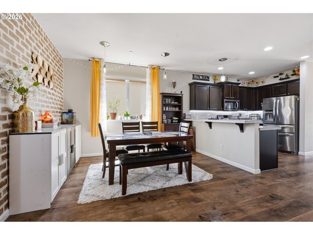 9225 N BOXWOOD St, Camas, WA 98607