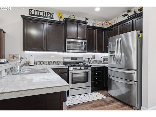 9225 N BOXWOOD St, Camas, WA 98607
