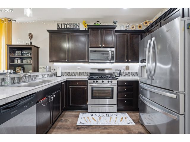9225 N BOXWOOD St, Camas, WA 98607