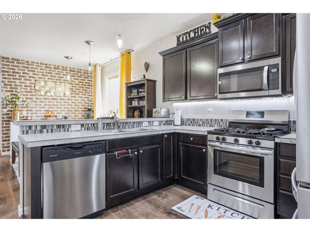9225 N BOXWOOD St, Camas, WA 98607