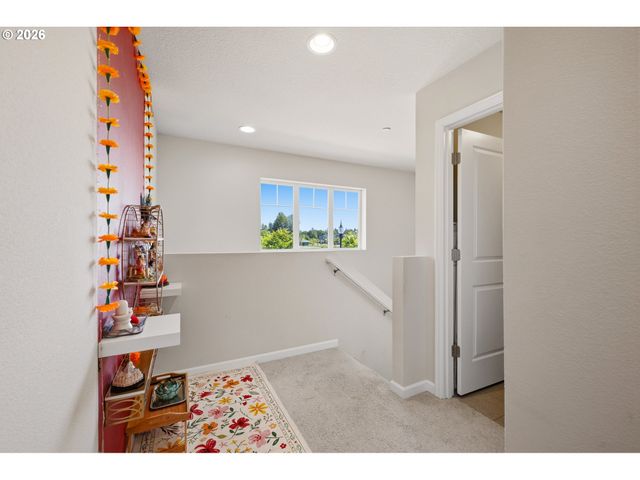 9225 N BOXWOOD St, Camas, WA 98607