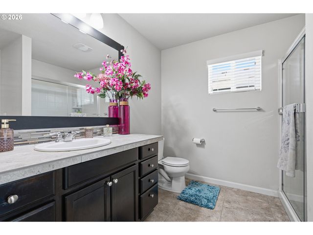 9225 N BOXWOOD St, Camas, WA 98607