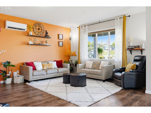 9225 N BOXWOOD St, Camas, WA 98607