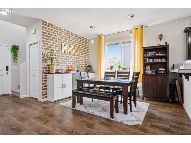 9225 N BOXWOOD St, Camas, WA 98607