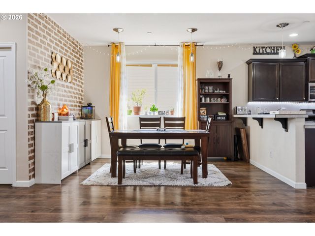9225 N BOXWOOD St, Camas, WA 98607