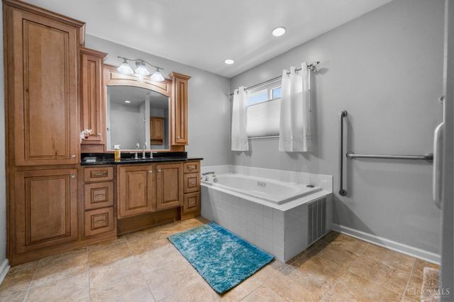9568 Semaphore Court, West Chester, OH 45069