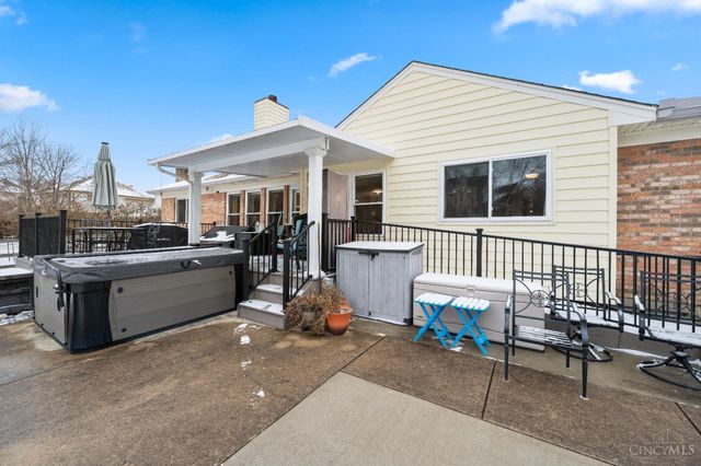 9568 Semaphore Court, West Chester, OH 45069