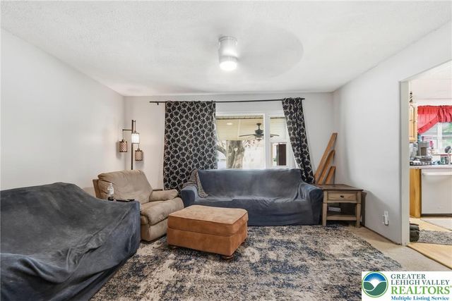 3044 Pennsylvania Street, South Whitehall Twp, PA 18104