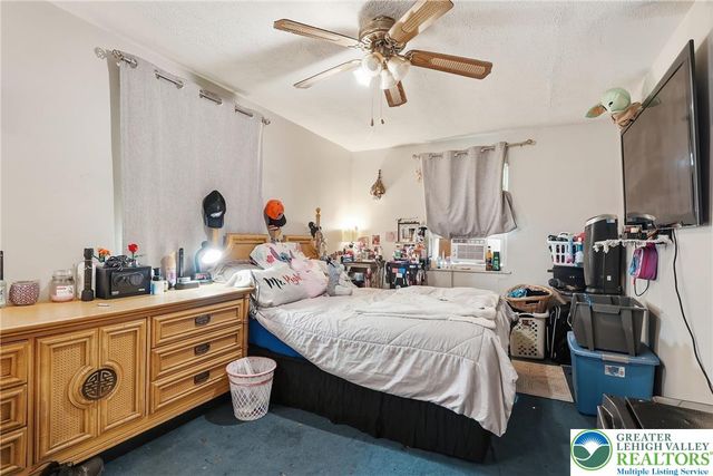 3044 Pennsylvania Street, South Whitehall Twp, PA 18104