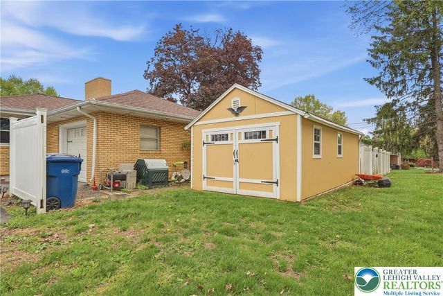 3044 Pennsylvania Street, South Whitehall Twp, PA 18104