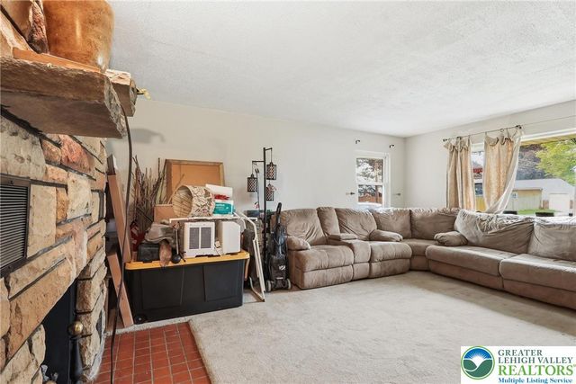 3044 Pennsylvania Street, South Whitehall Twp, PA 18104