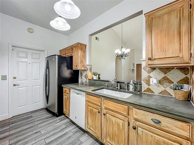 998 PIEDMONT OAKS DRIVE, Apopka, FL 32703