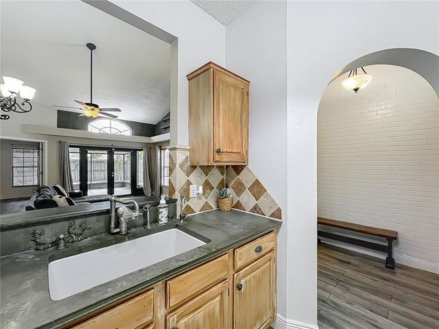 998 PIEDMONT OAKS DRIVE, Apopka, FL 32703