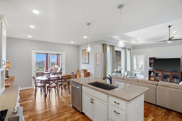 3920 TOLARIAN DR, Columbia, MO 65203