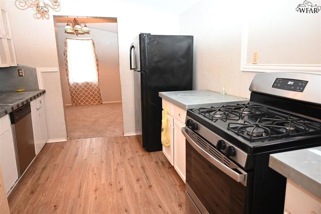 801 N AVENUE C, Burkburnett, TX 76354