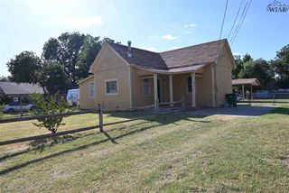 801 N AVENUE C, Burkburnett, TX 76354