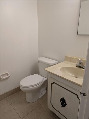 4138 NW 88th Avenue 104, Coral Springs, FL 33065