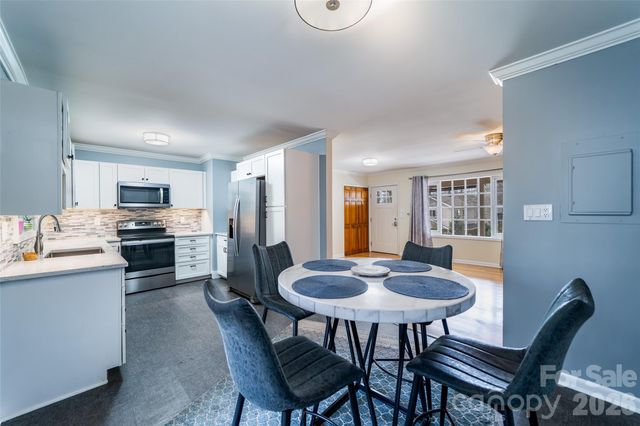 131 Locust Court, Arden, NC 28704