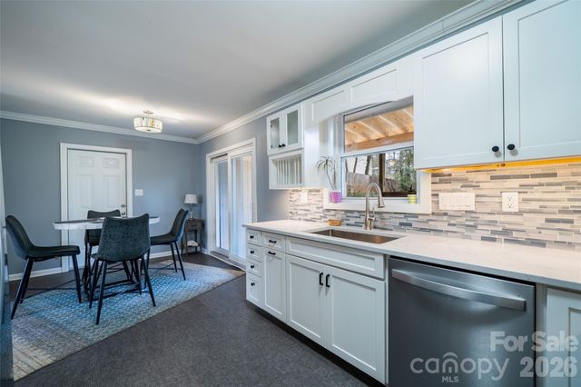 131 Locust Court, Arden, NC 28704