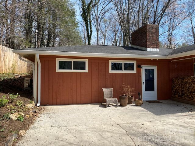 131 Locust Court, Arden, NC 28704