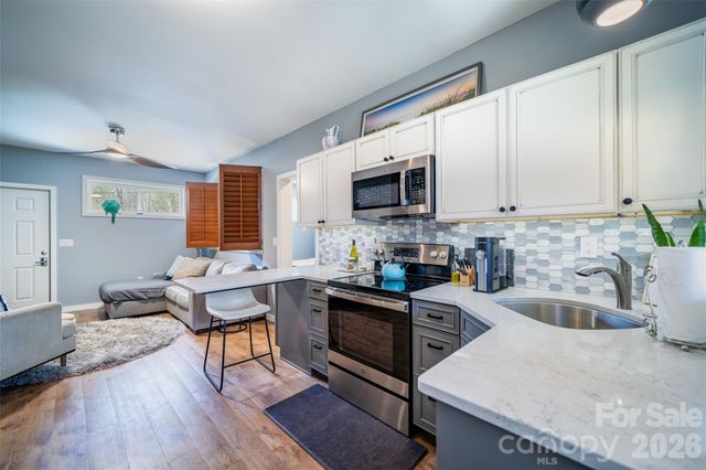 131 Locust Court, Arden, NC 28704