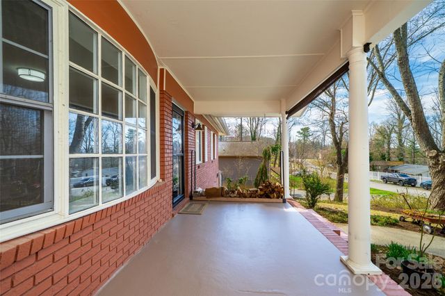 131 Locust Court, Arden, NC 28704