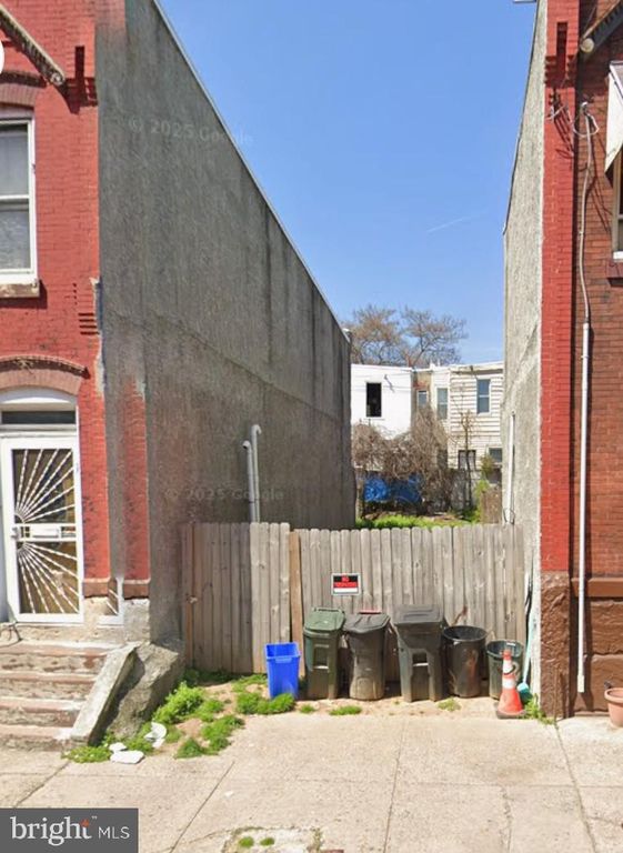 2230 N 18TH ST, PHILADELPHIA, PA 19132 — exterior