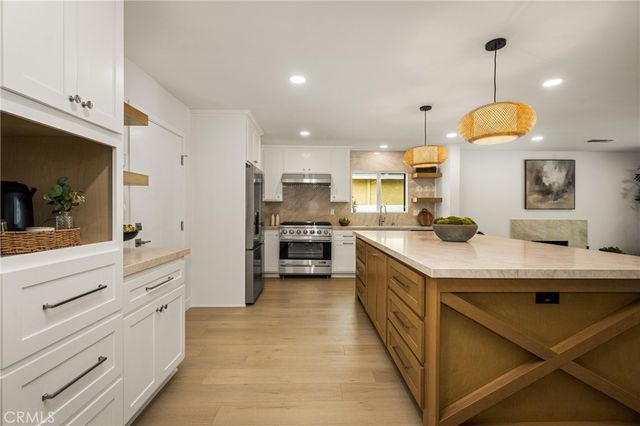 3721 La Colmena Way, Los Alamitos, CA 90720