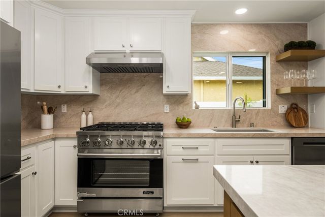 3721 La Colmena Way, Los Alamitos, CA 90720