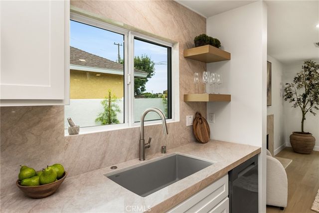 3721 La Colmena Way, Los Alamitos, CA 90720