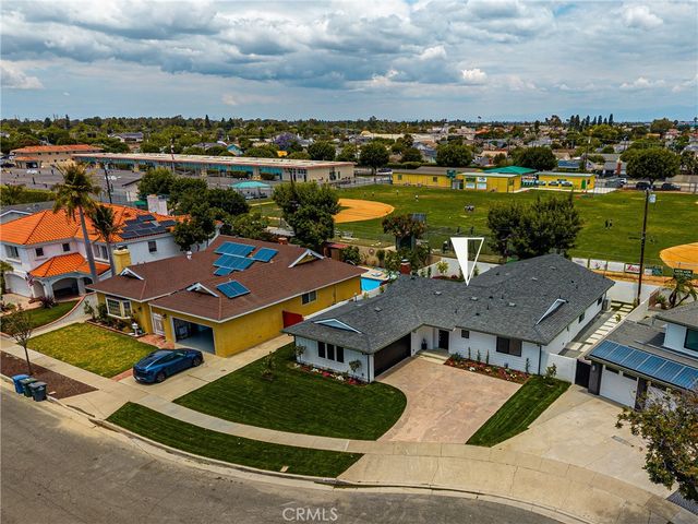 3721 La Colmena Way, Los Alamitos, CA 90720