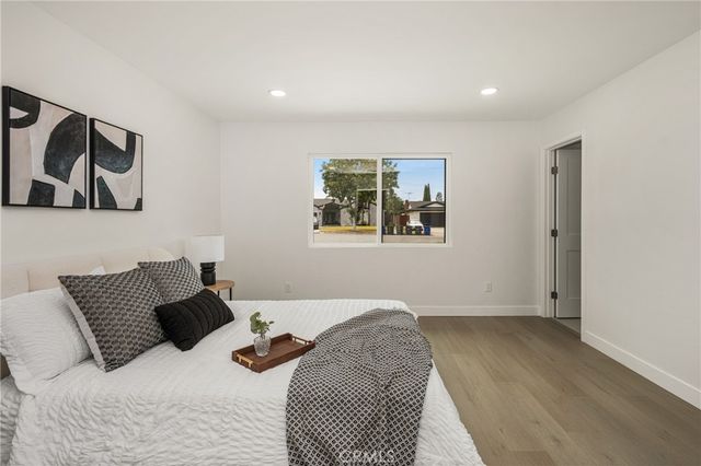 3721 La Colmena Way, Los Alamitos, CA 90720