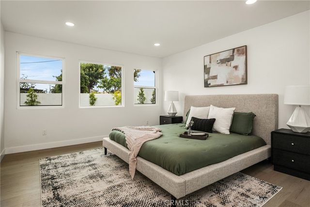 3721 La Colmena Way, Los Alamitos, CA 90720
