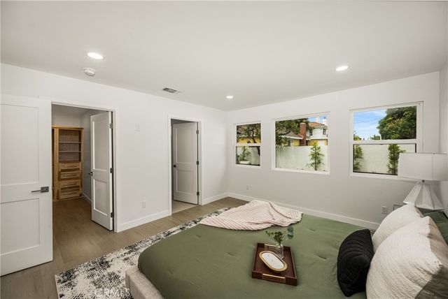 3721 La Colmena Way, Los Alamitos, CA 90720