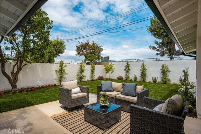 3721 La Colmena Way, Los Alamitos, CA 90720