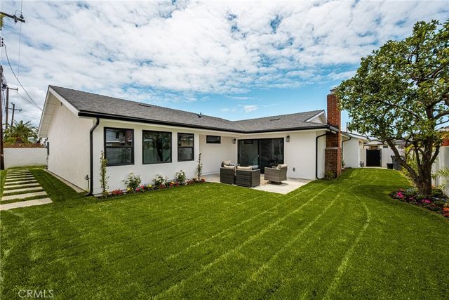 3721 La Colmena Way, Los Alamitos, CA 90720