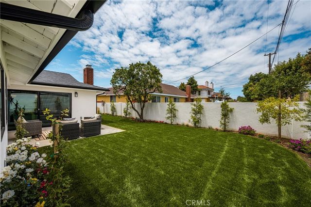 3721 La Colmena Way, Los Alamitos, CA 90720