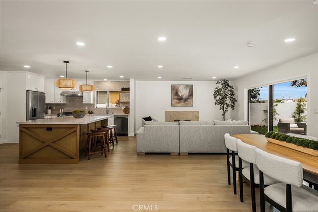 3721 La Colmena Way, Los Alamitos, CA 90720