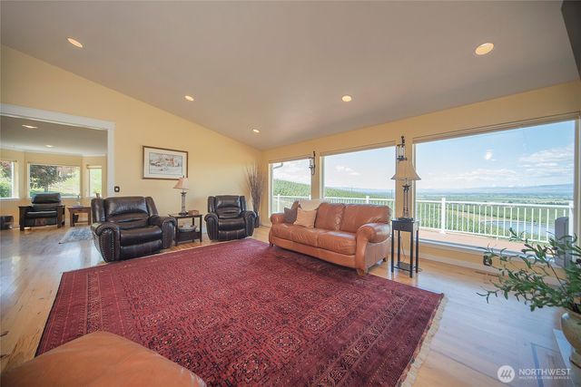 1677 Dodge Road, Ellensburg, WA 98926