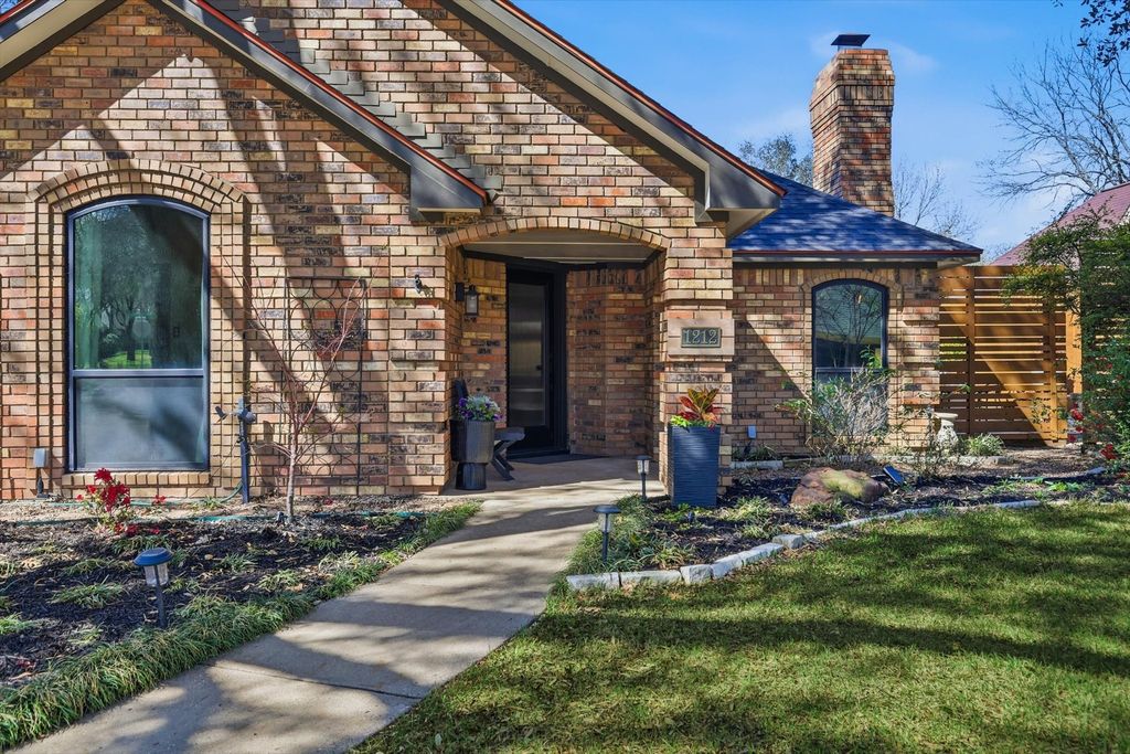 1212 Pennsylvania Drive, Denton, TX 76205