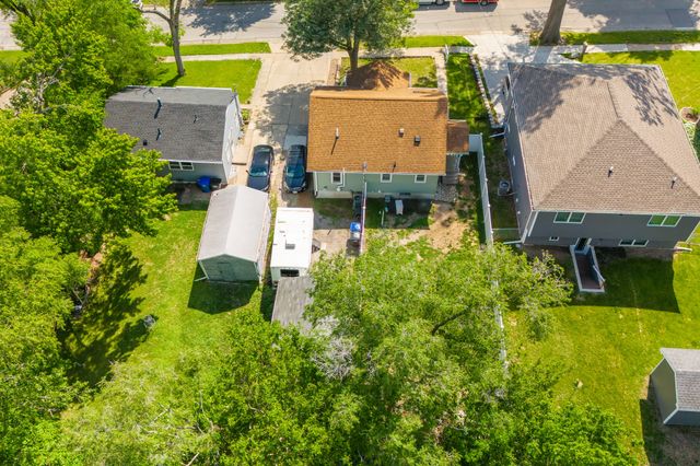 1516 57th Place, Des Moines, IA 50311