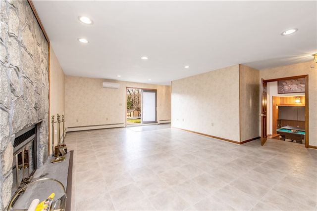 6 Christopher Drive, Johnston, RI 02919