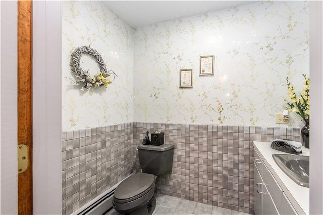 6 Christopher Drive, Johnston, RI 02919