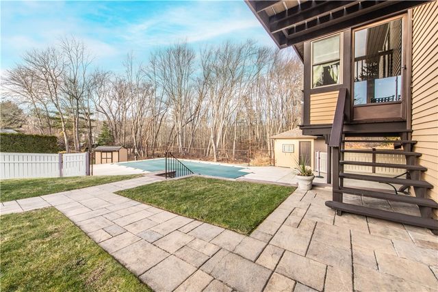 6 Christopher Drive, Johnston, RI 02919