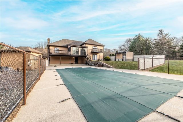 6 Christopher Drive, Johnston, RI 02919