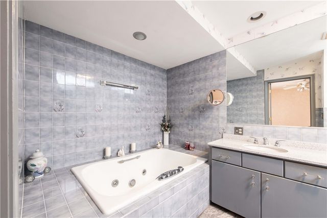 6 Christopher Drive, Johnston, RI 02919