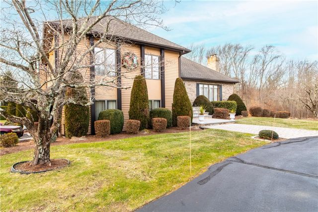 6 Christopher Drive, Johnston, RI 02919