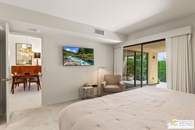 200 E Racquet Club Road 8, Palm Springs, CA 92262