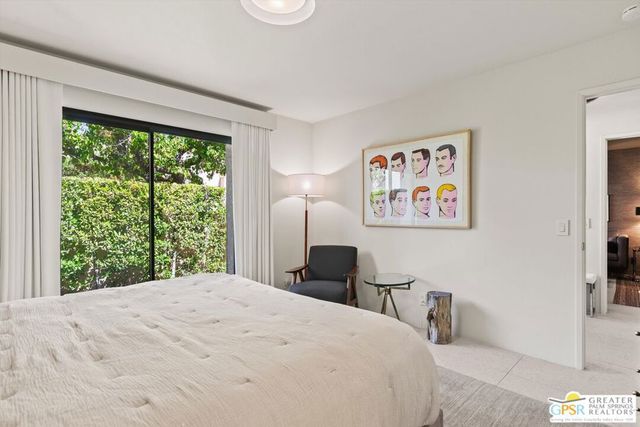 200 E Racquet Club Road 8, Palm Springs, CA 92262